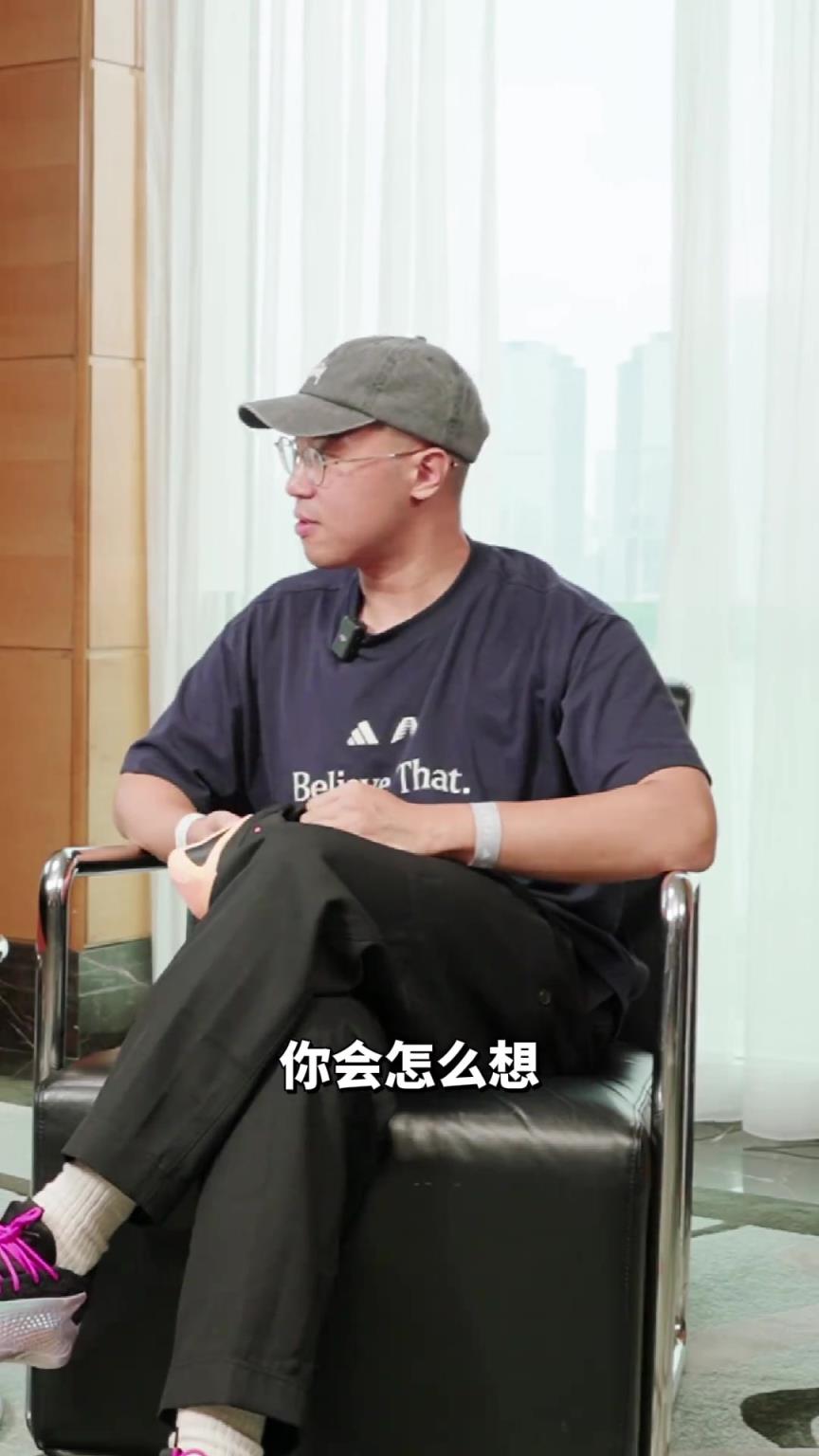 华子锐评阿迪同事！？ 跟爱德华兹对位应该穿什么鞋？